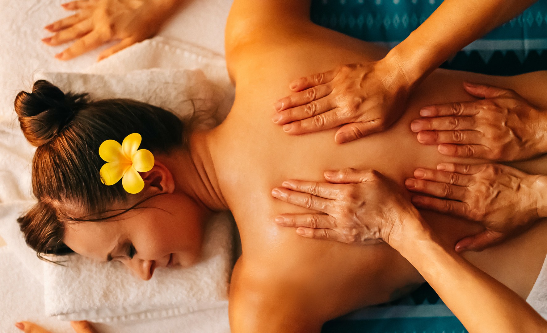 Four Hands Massage